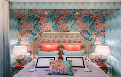 Спальня с розовыми фламинго
